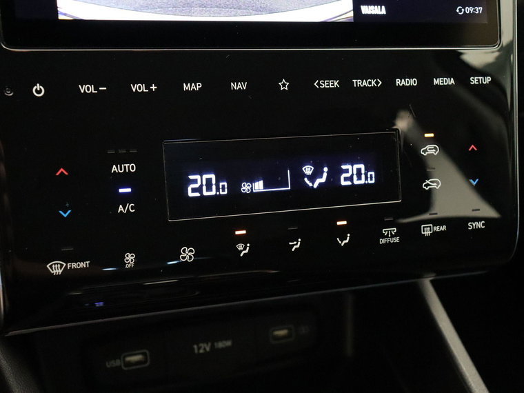 Vehicle Image 32