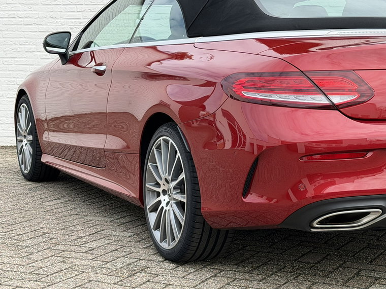 Vehicle Image 38