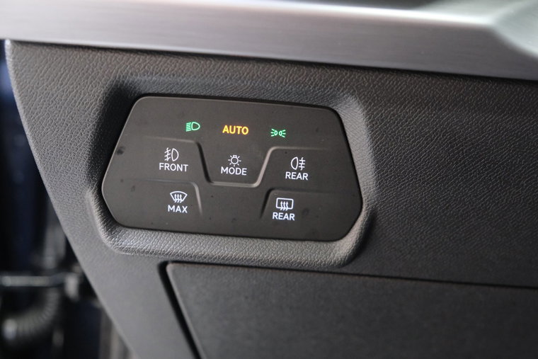 Vehicle Image 32