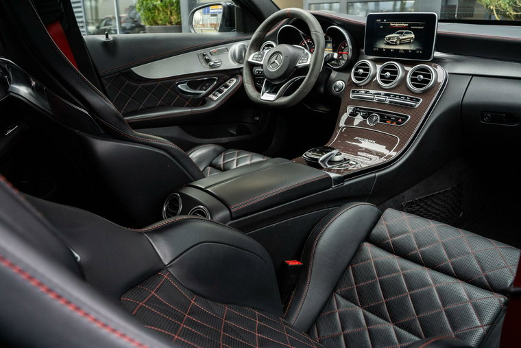Vehicle Image 21
