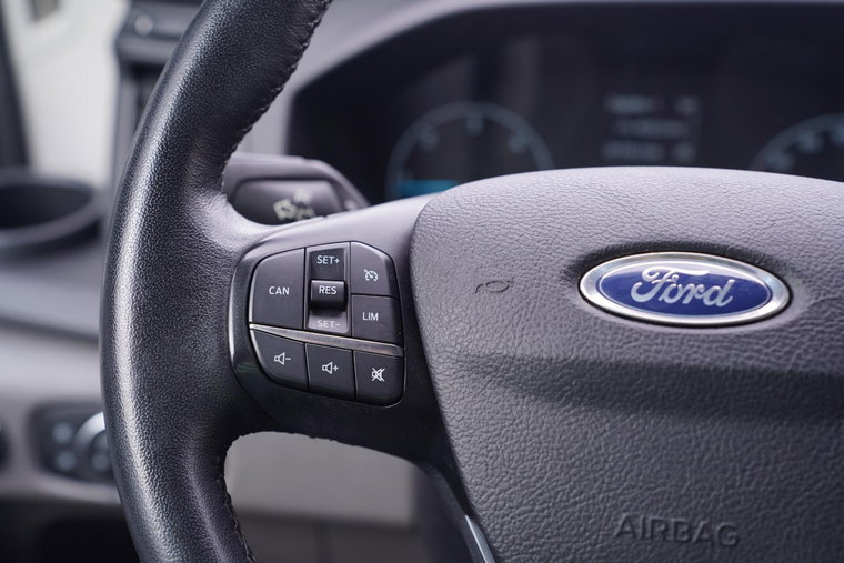 Vehicle Image 35
