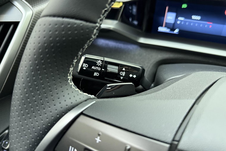 Vehicle Image 36