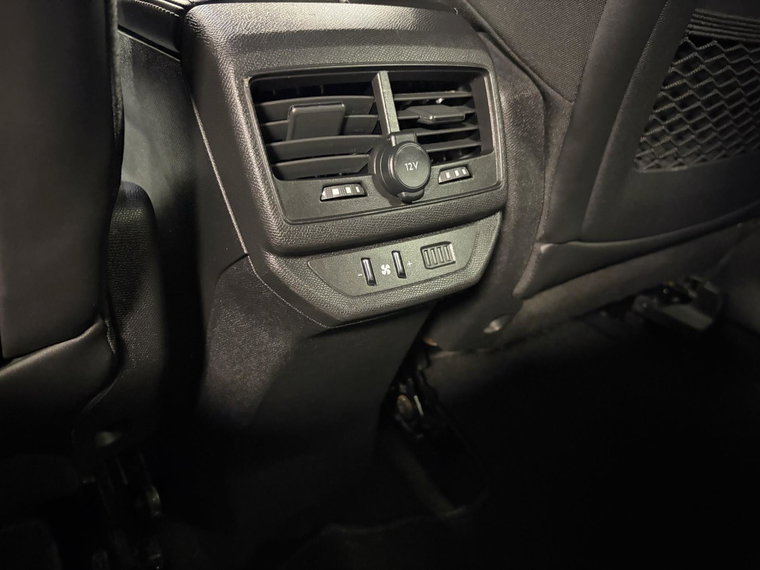 Vehicle Image 39