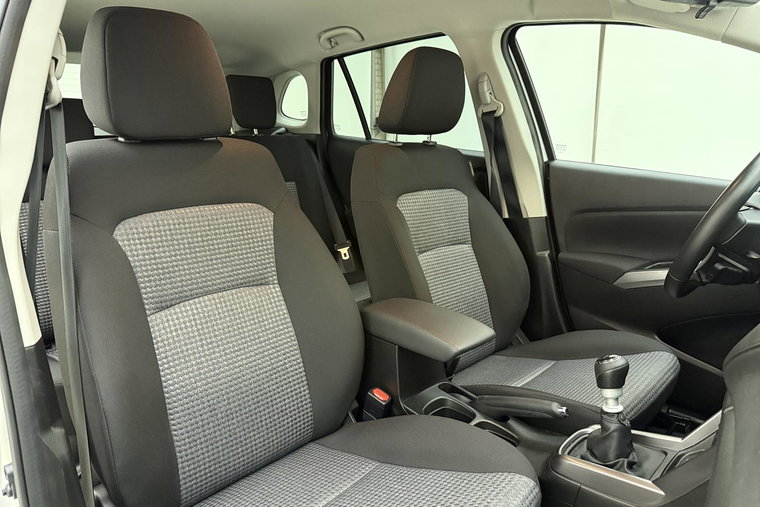 Vehicle Image 14