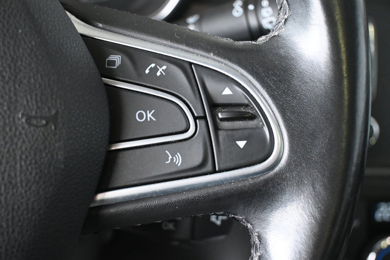 Vehicle Image 32
