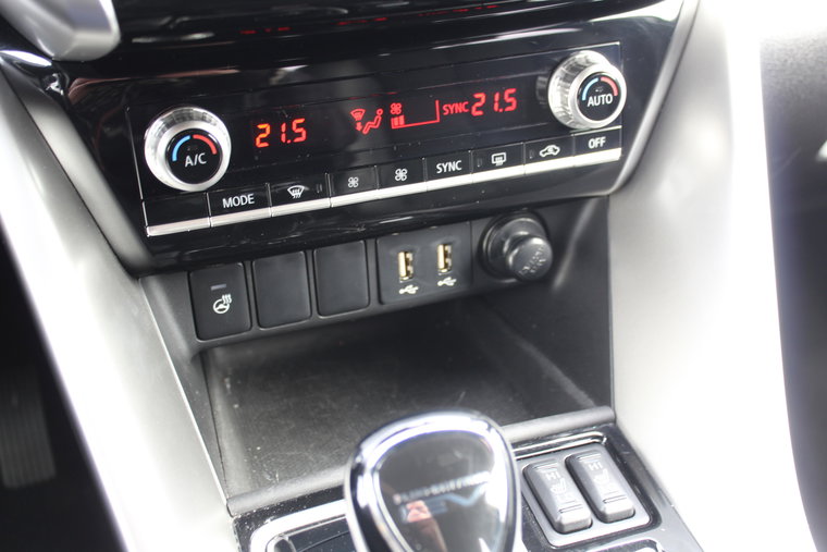 Vehicle Image 28