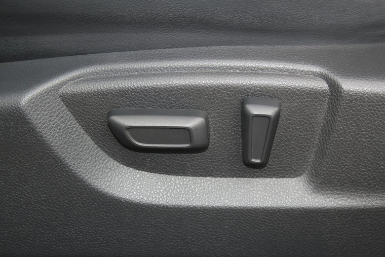Vehicle Image 32