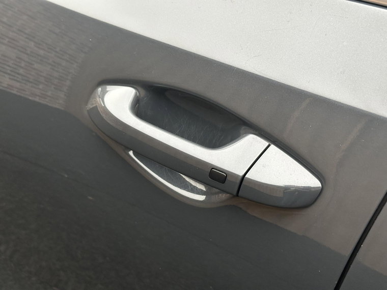 Vehicle Image 37