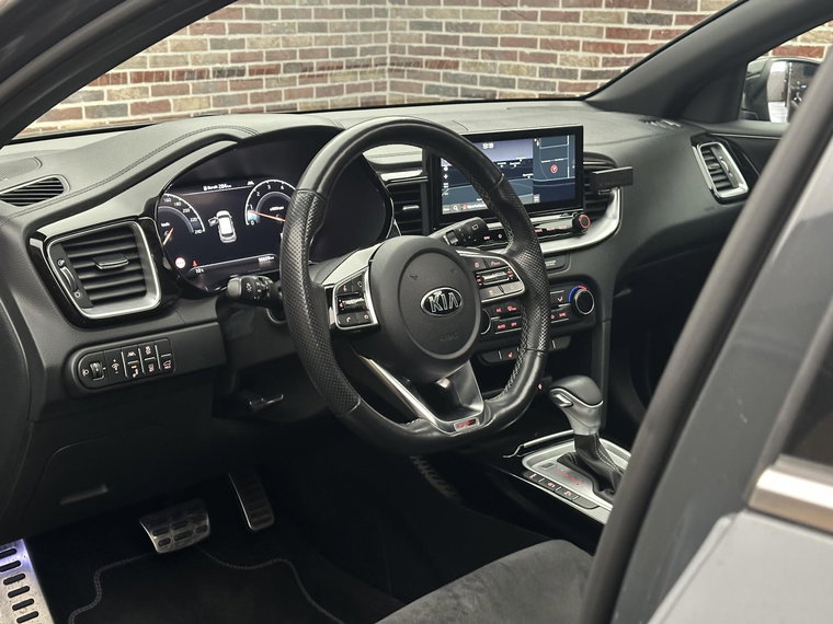 Vehicle Image 38