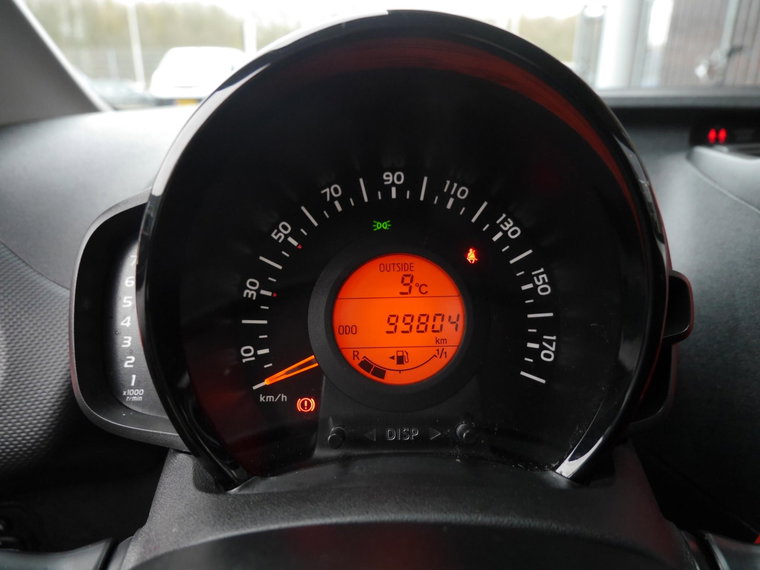 Vehicle Image 14