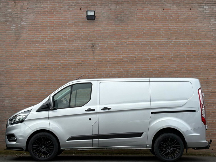Vehicle Image 21