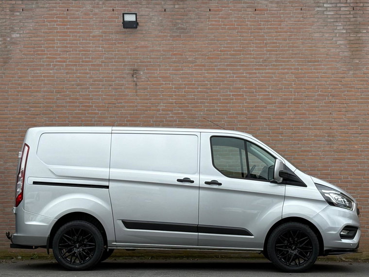 Vehicle Image 22