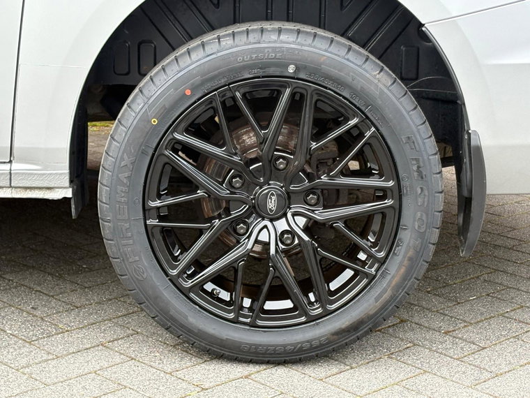 Vehicle Image 23