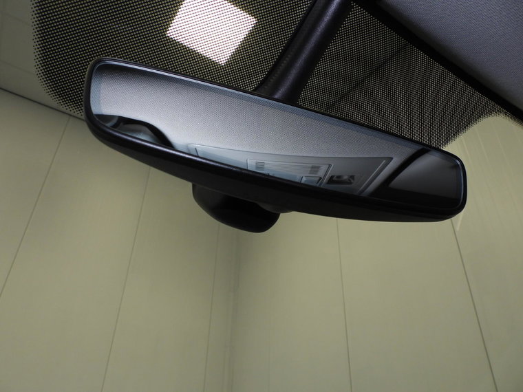 Vehicle Image 24