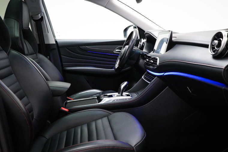 Vehicle Image 10