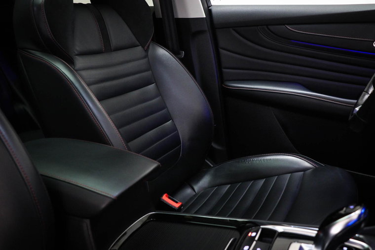 Vehicle Image 11