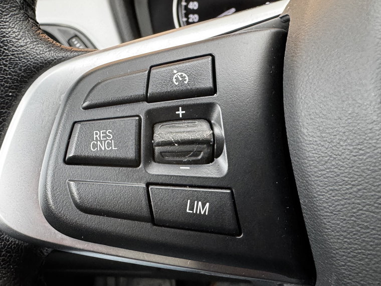 Vehicle Image 27