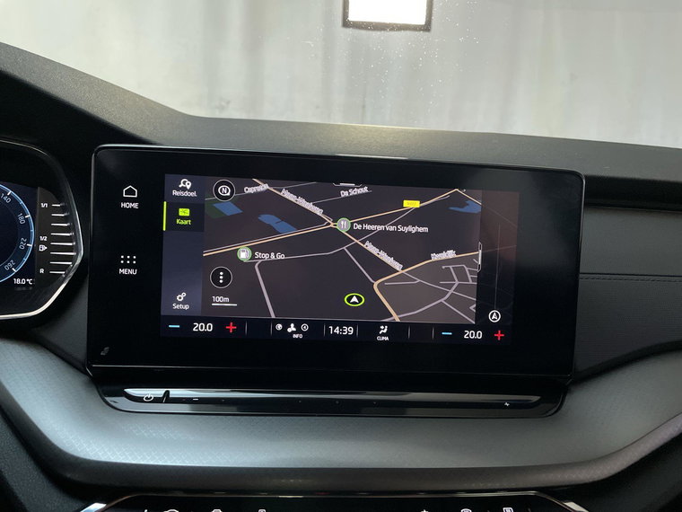 Vehicle Image 17