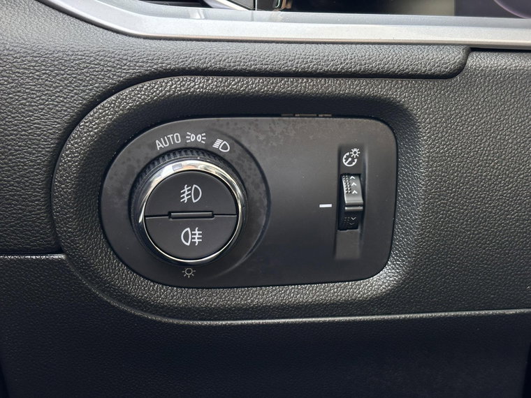 Vehicle Image 33