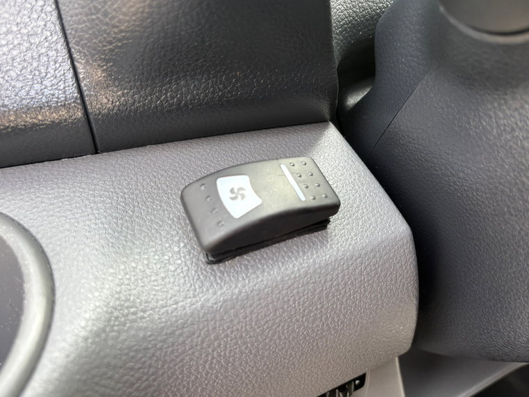 Vehicle Image 29