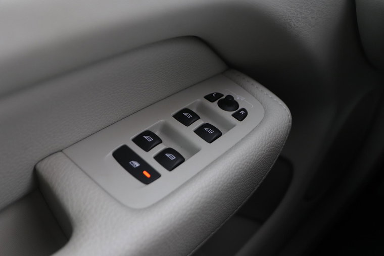 Vehicle Image 40