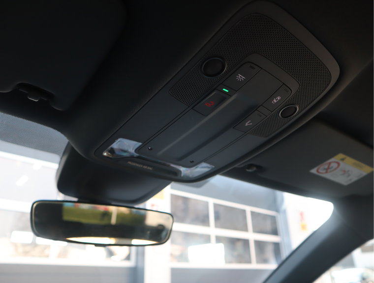 Vehicle Image 35