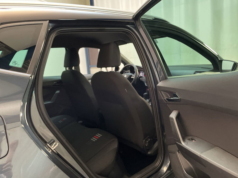 Vehicle Image 18