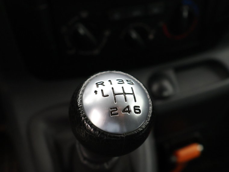 Vehicle Image 36