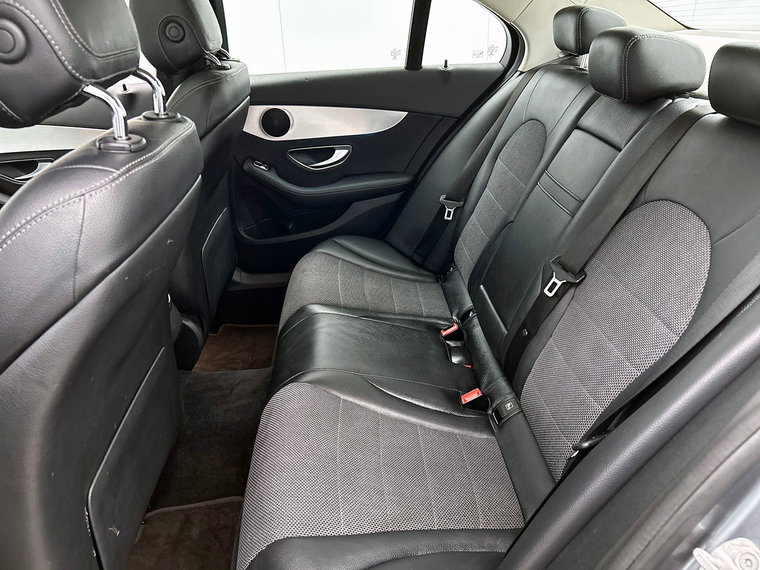 Vehicle Image 33