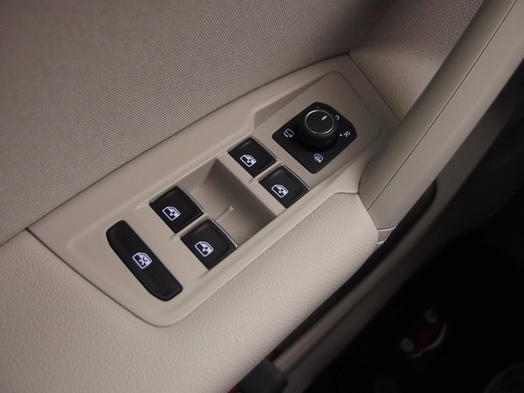 Vehicle Image 46