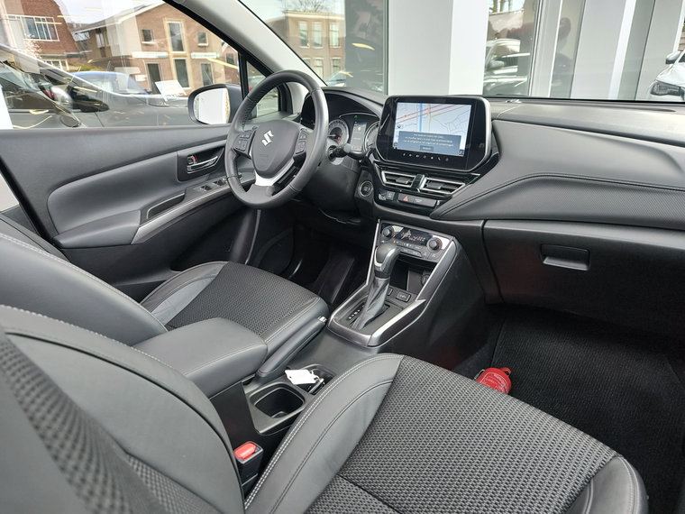 Vehicle Image 10