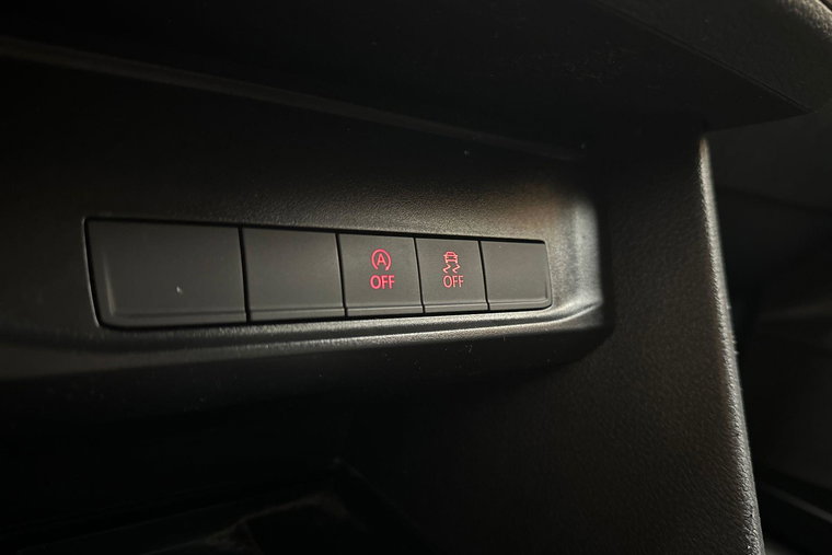 Vehicle Image 29