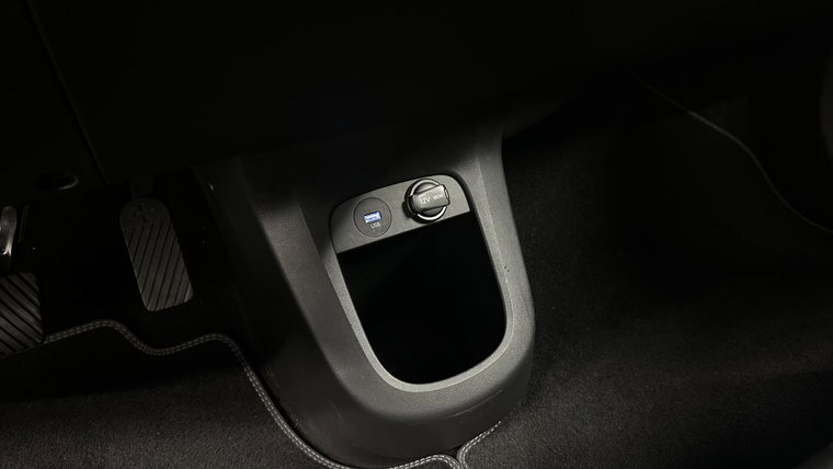 Vehicle Image 54