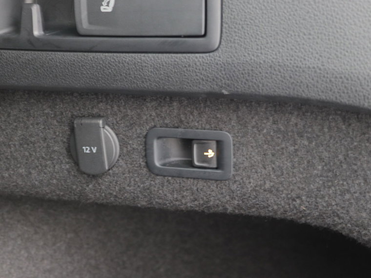 Vehicle Image 27