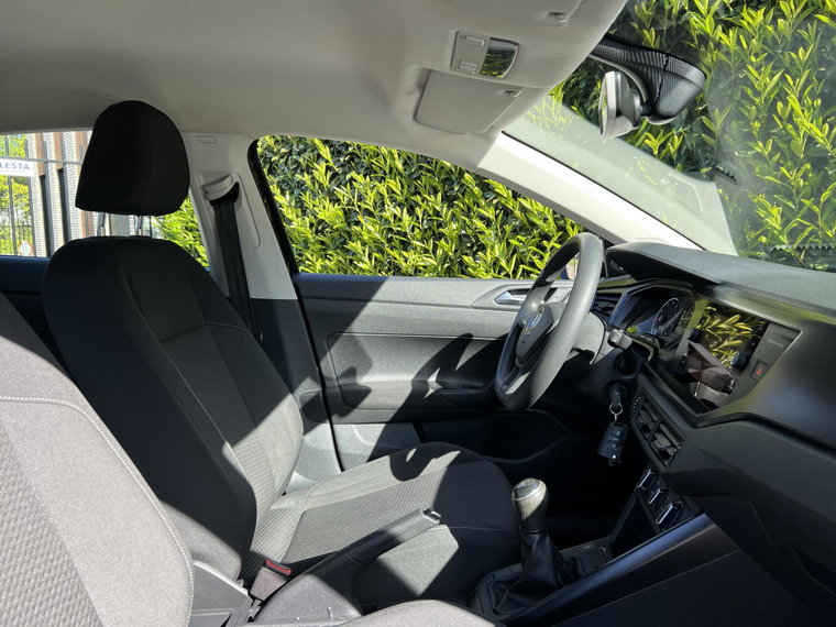 Vehicle Image 33