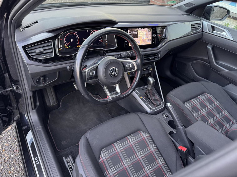 Vehicle Image 19