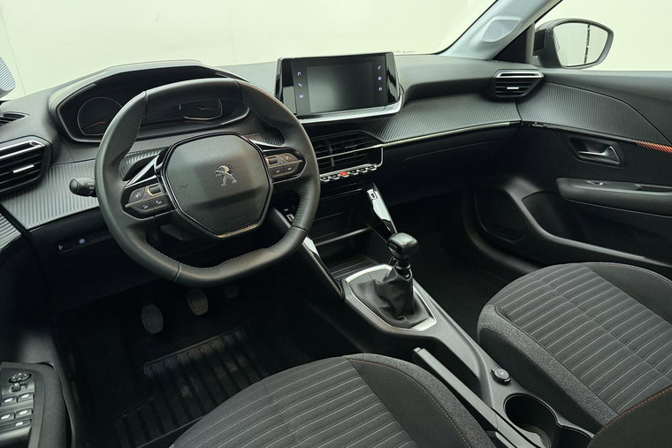 Vehicle Image 17