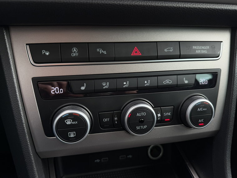 Vehicle Image 52