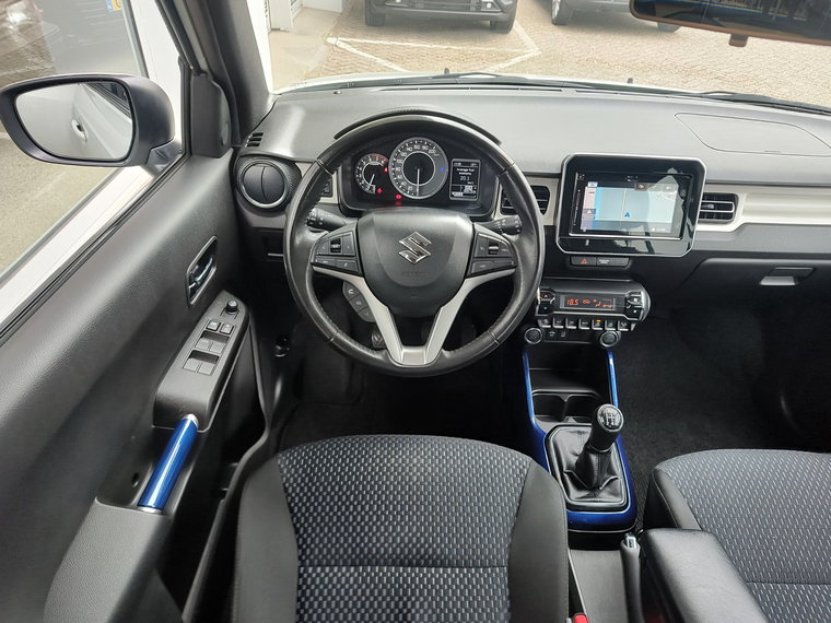 Vehicle Image 12