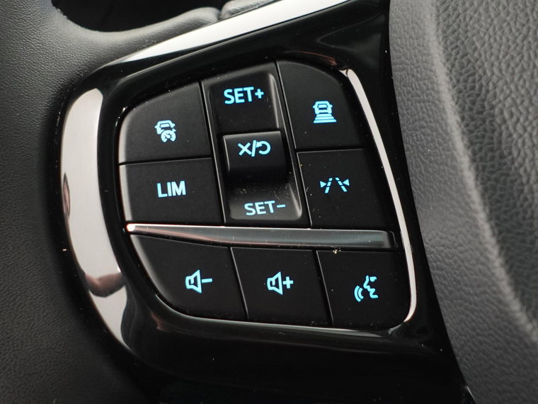 Vehicle Image 35