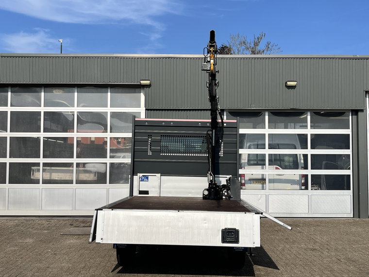 Vehicle Image 32