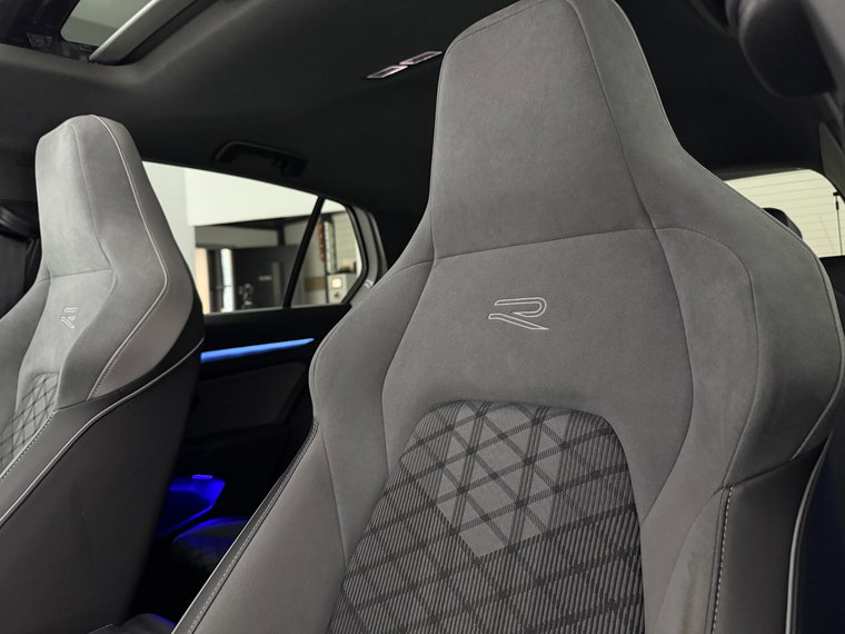 Vehicle Image 31