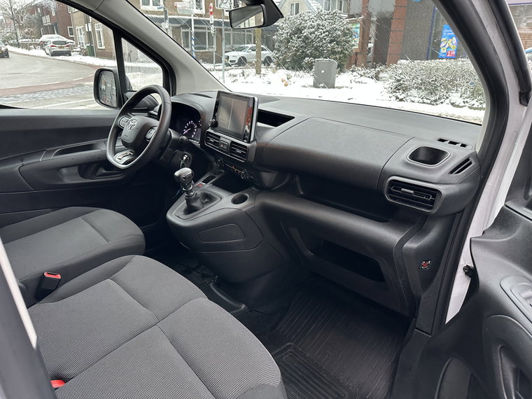 Vehicle Image 23