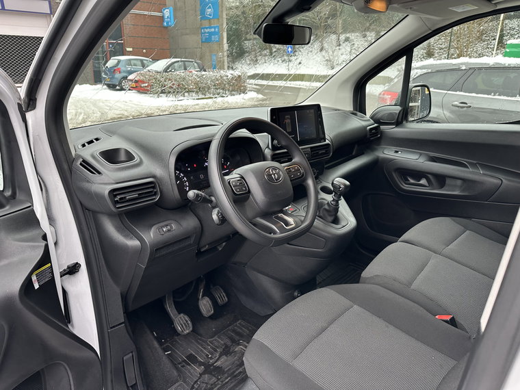 Vehicle Image 9