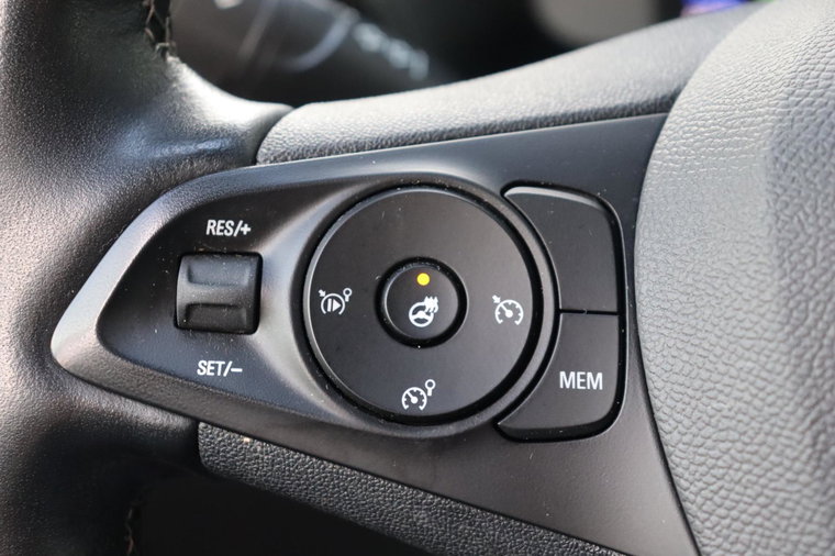 Vehicle Image 28