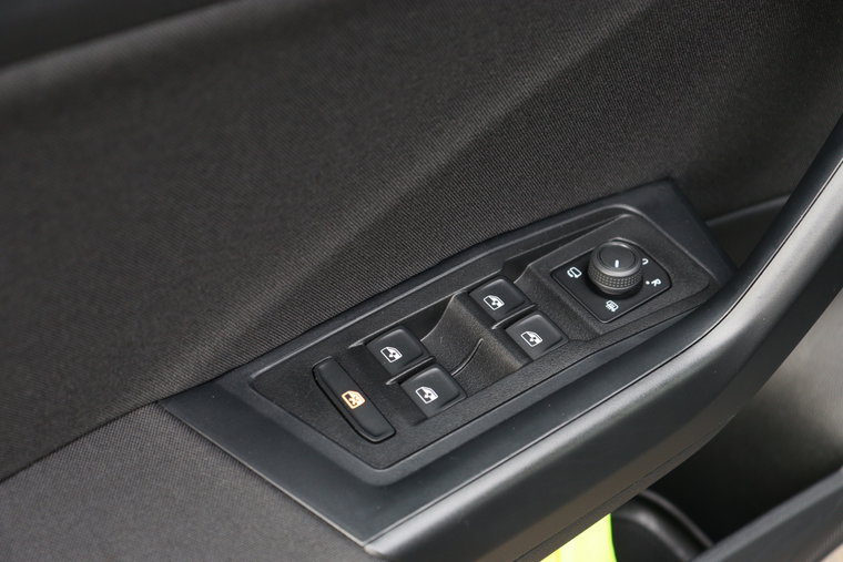 Vehicle Image 24