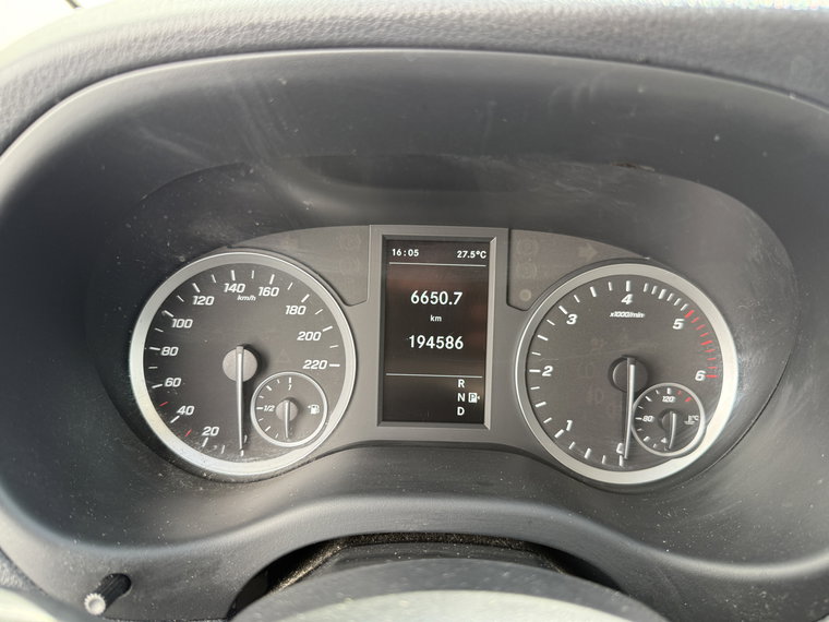Vehicle Image 27