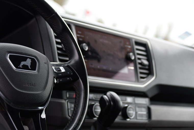 Vehicle Image 13