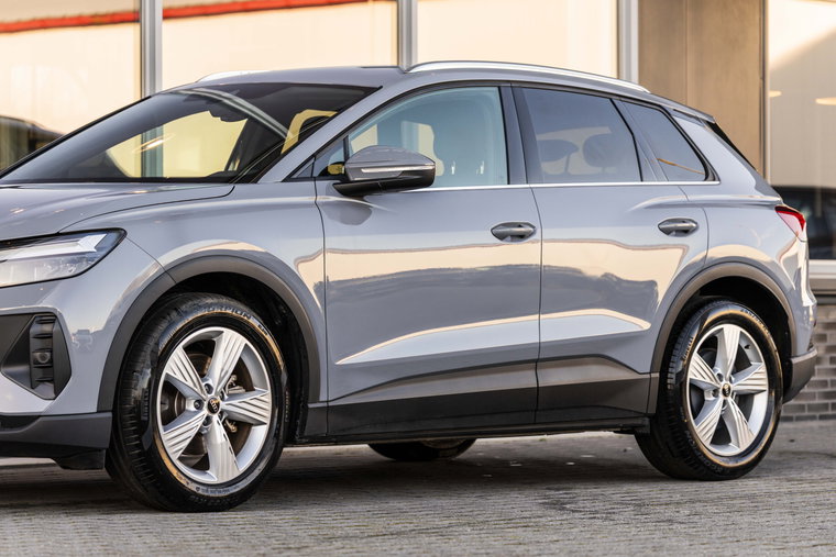 Vehicle Image 15