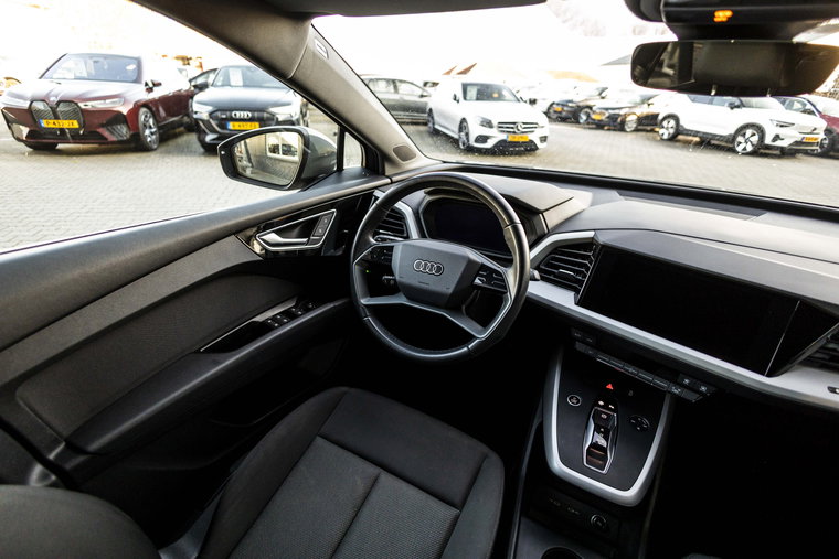 Vehicle Image 20